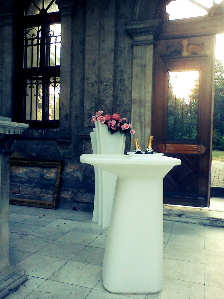 Květináč Alma