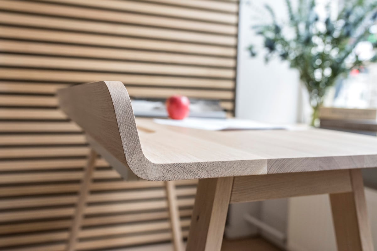 Pracovní stůl Desk