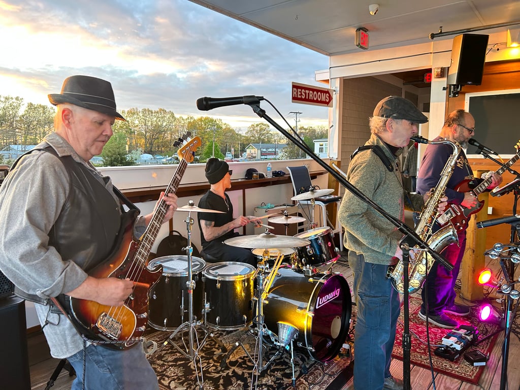 Bill, Johnny, Steve and Frank at The Deck in Salisbury