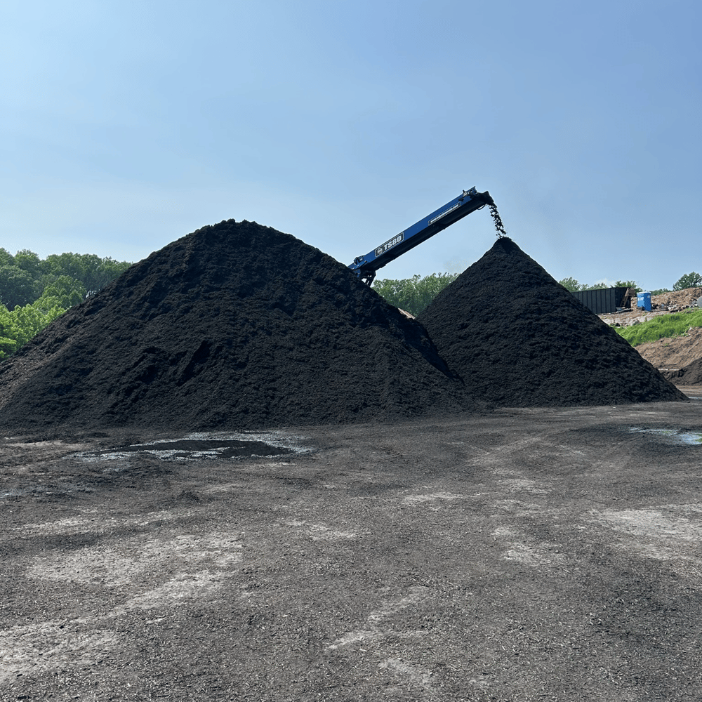 Triple Shredded Black Dye Mulch