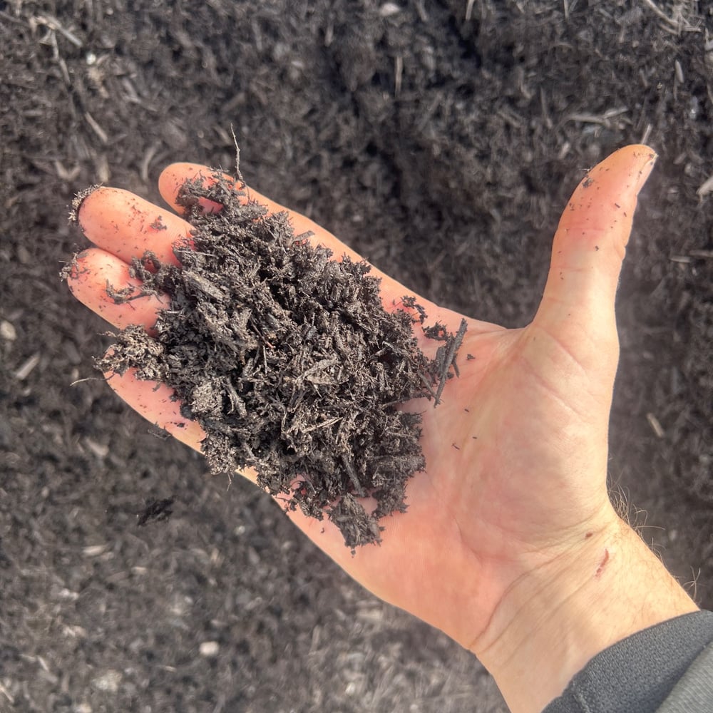 Brown Dyed Triple Shredded Hardwood Bark Mulch