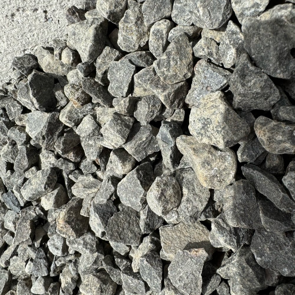5/8" Basalt Chips