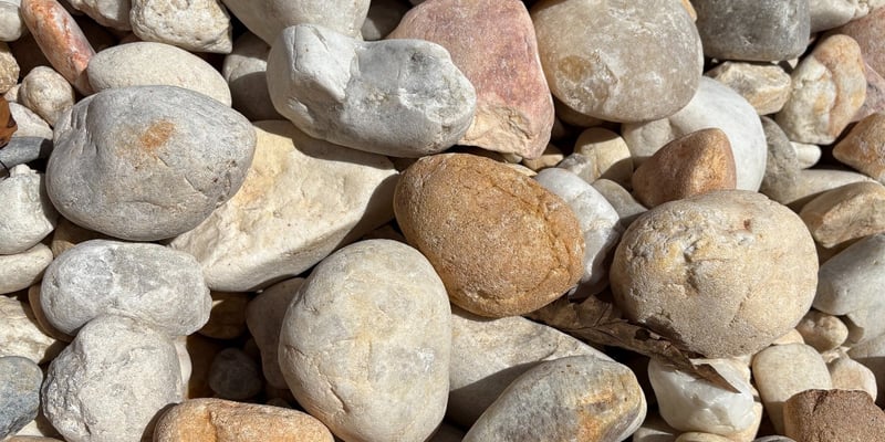 2" to 5" White Quartzite Gravel