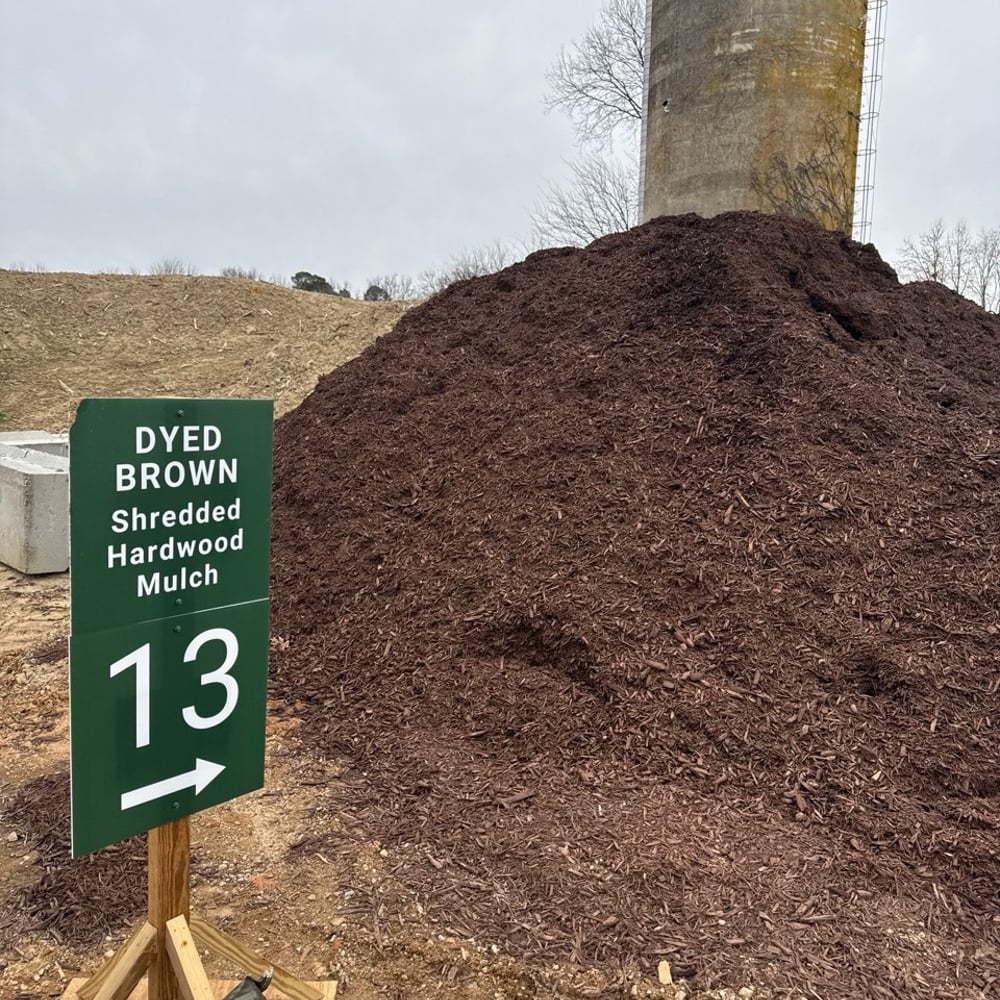 Shredded Brown Hardwood Mulch (Dyed)