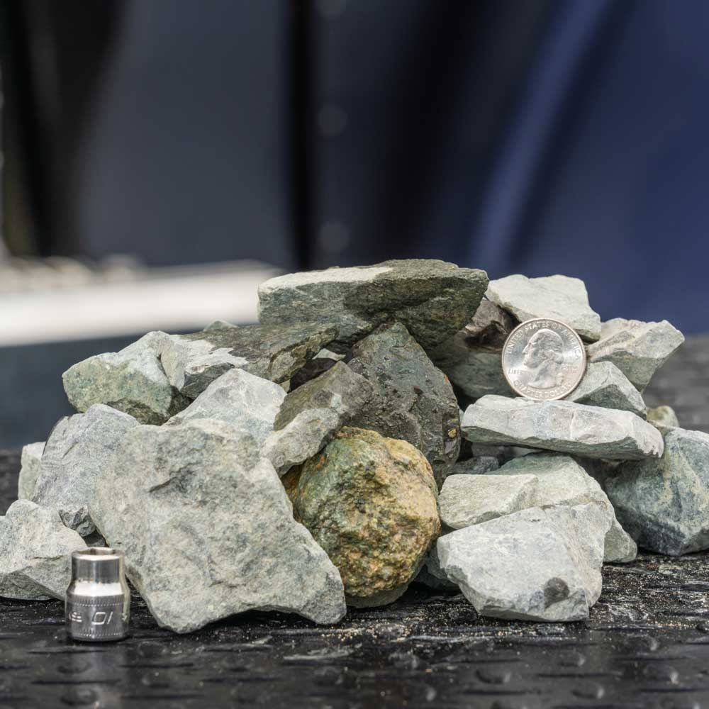 QUARRY ROCK (2 1/2" CLEAN)