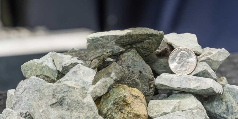 QUARRY ROCK (2 1/2" CLEAN)