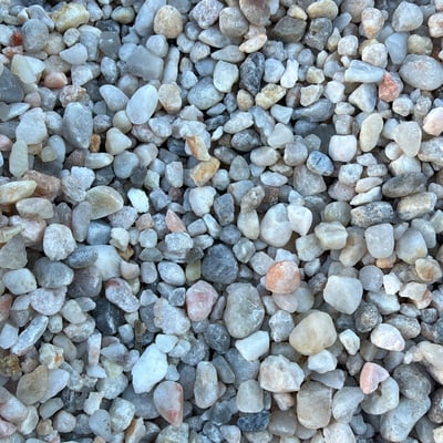 3/8" White Quartzite Gravel Image