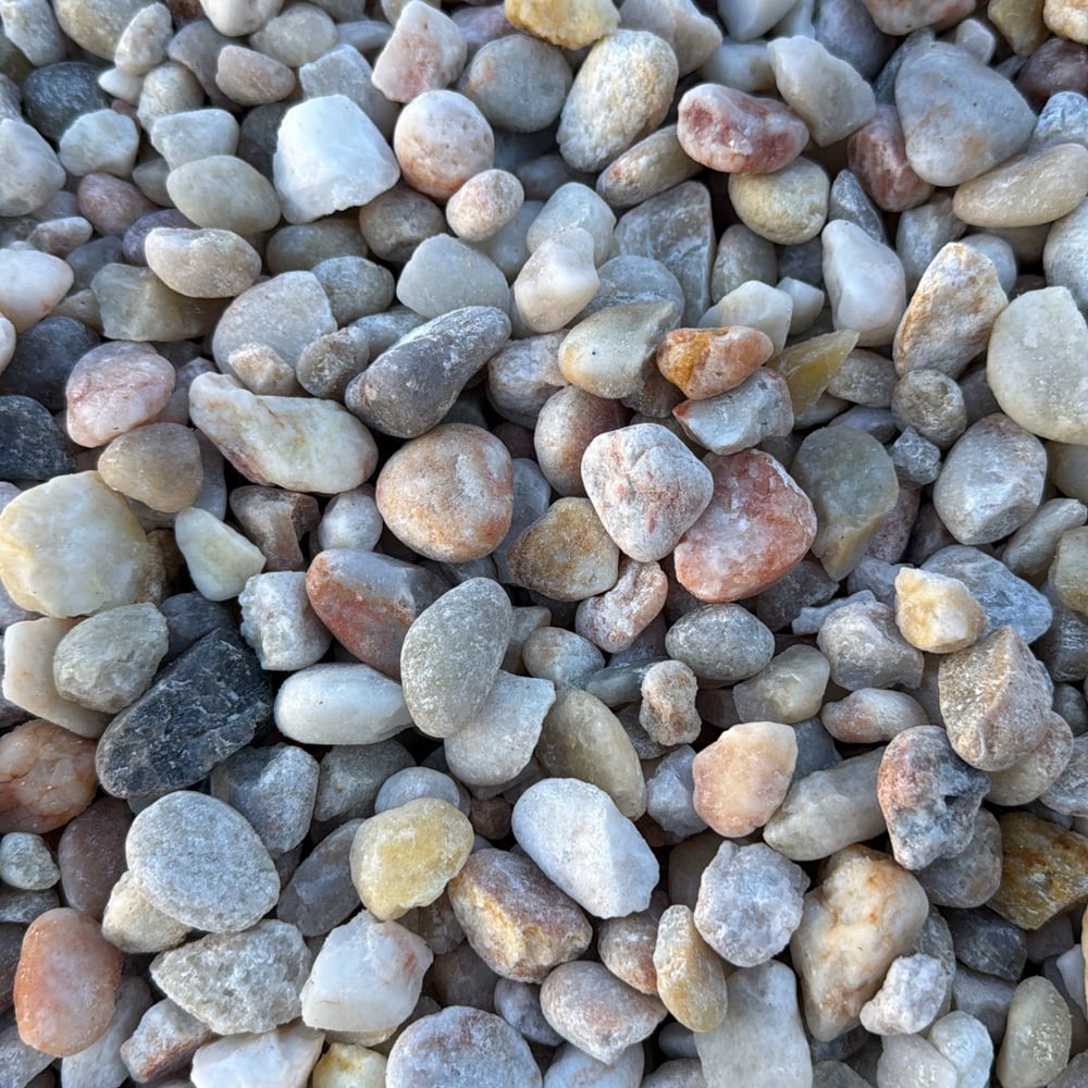 7/8" White Quartzite Gravel