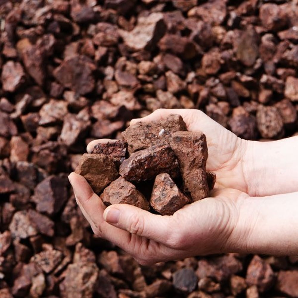 Rock, Red Granite 1 1/2" - Bulk