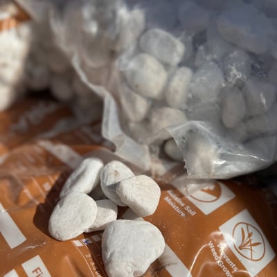 40# Bag White Polished Beach Pebbles Image