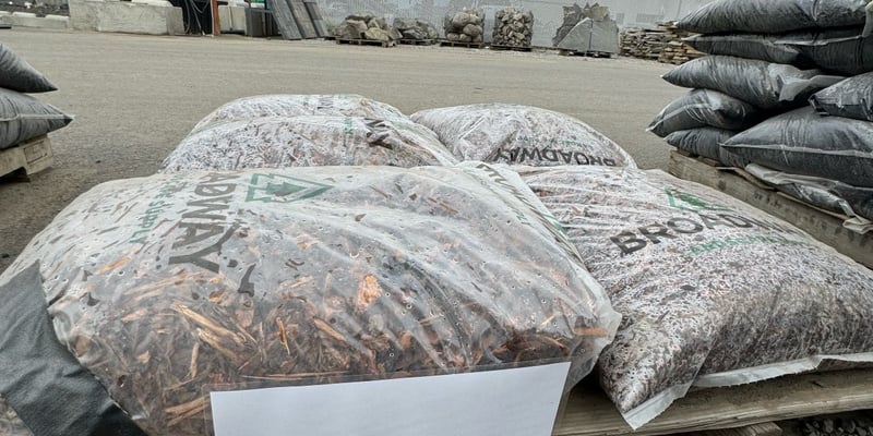 1.5 Cu Ft Bag Small Shred Bark