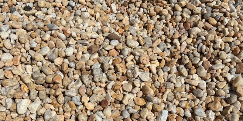 7/8" White Quartzite Gravel