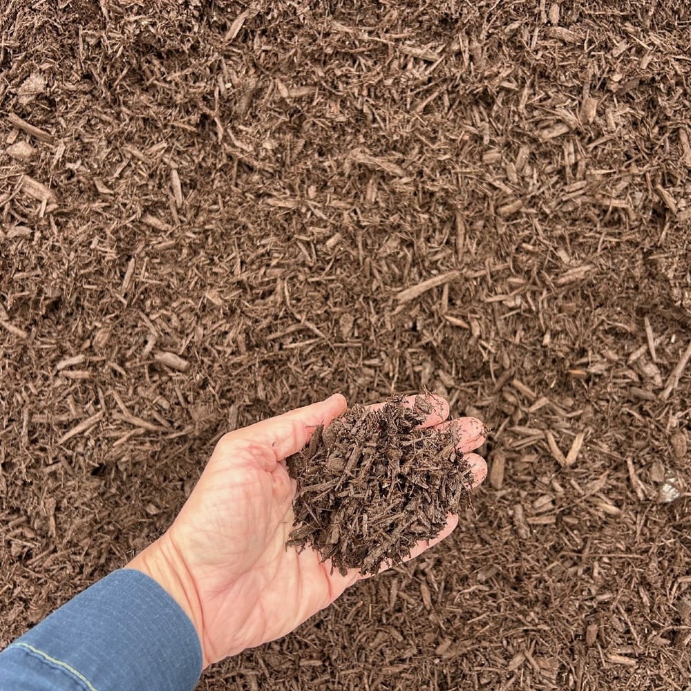 DYED BROWN MULCH
