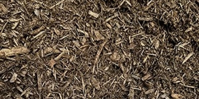 Black Shredded Mulch Bark