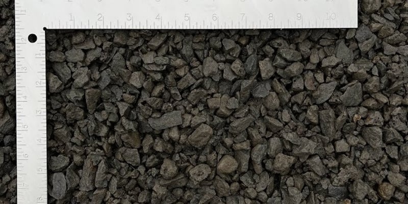 3/4" Basalt Chips