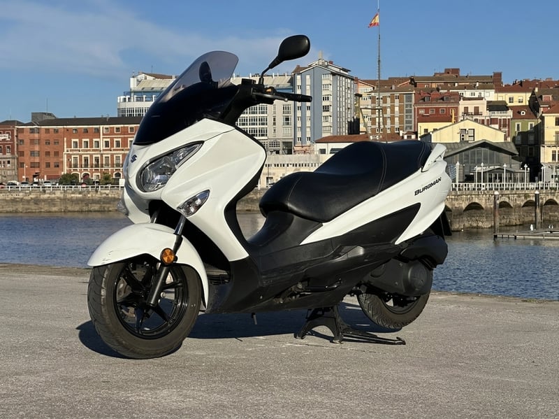 Suzuki BURGMAN 125 ABS