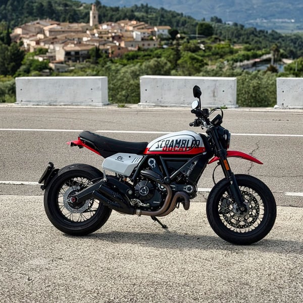 Ducati SCRAMBLER FULL THROTTLE 