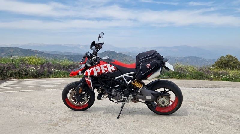 Ducati 950 HYPERMOTARD