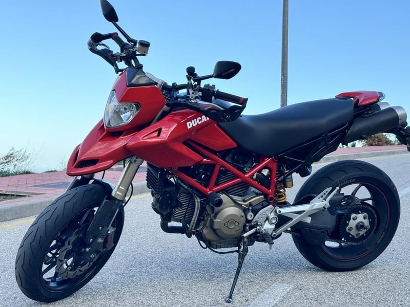 Ducati 1100 HYPERMOTARD S 