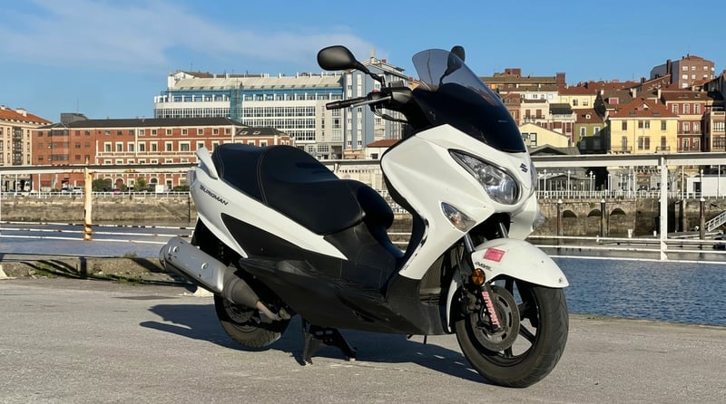Suzuki BURGMAN 125 ABS