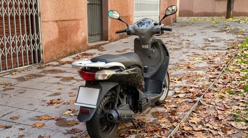 Honda PASSION 125 I.E TOP BOX 1