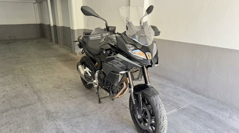 BMW F 900 XR