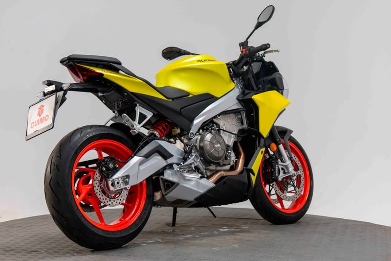 Aprilia TUONO 660