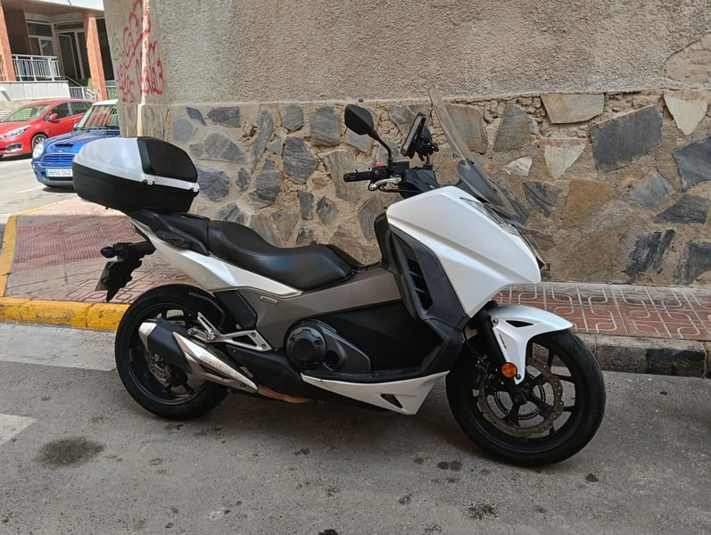 Honda INTEGRA 750 ABS