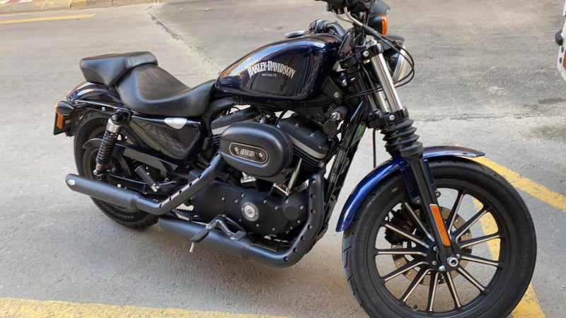 Harley Davidson SPORTSTER XL 883 N IRON 8