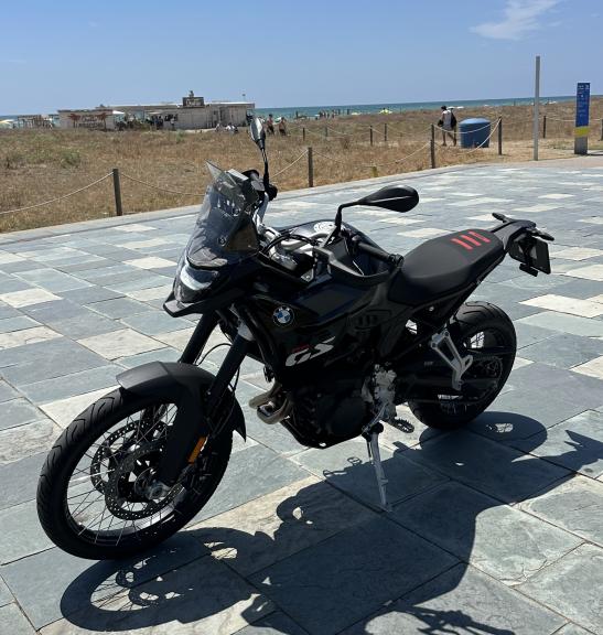 BMW F900GS