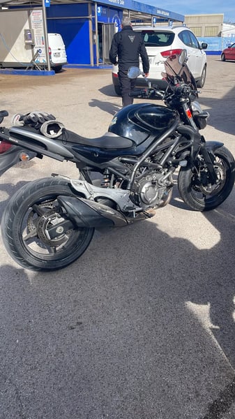 Suzuki GLADIUS 650
