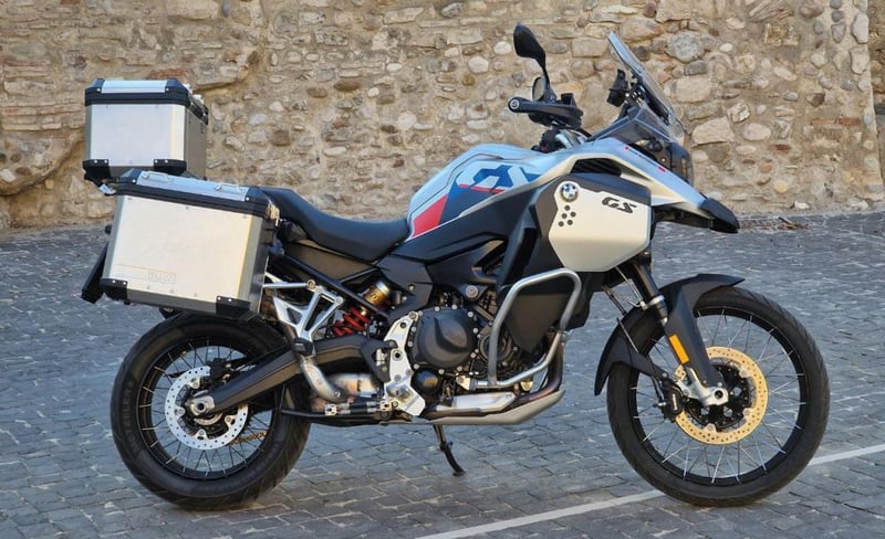 BMW F900GS