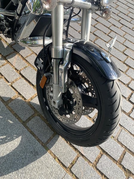Hyosung AQUILA GV-650I