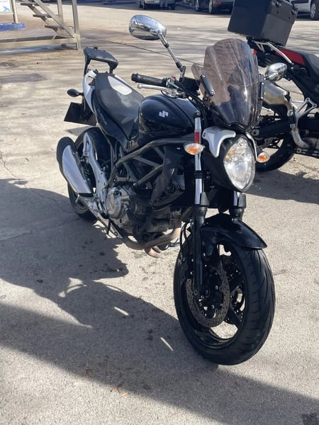 Suzuki GLADIUS 650