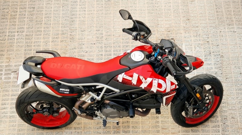 Ducati 950 HYPERMOTARD