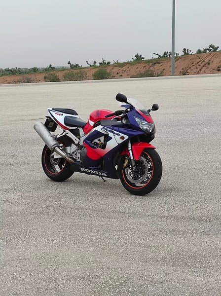 Honda CBR 900 RR FIREBLADE
