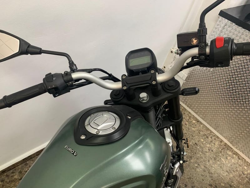 VOGE 300AC