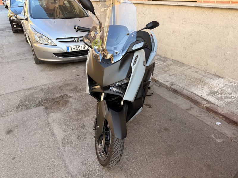 Yamaha X-MAX 125