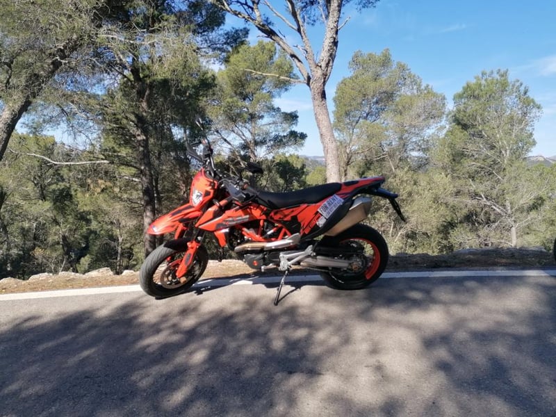 KTM SUPERMOTO 690
