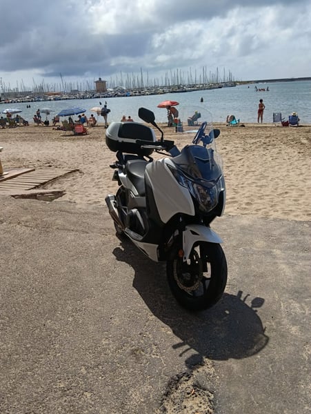Honda INTEGRA 750 ABS