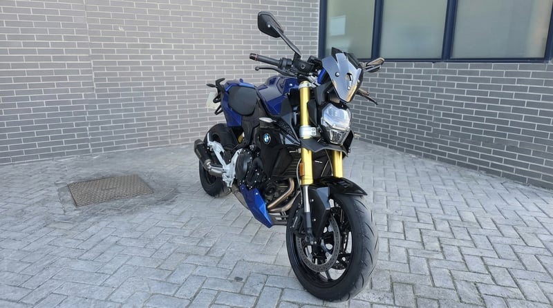 BMW F 900 R