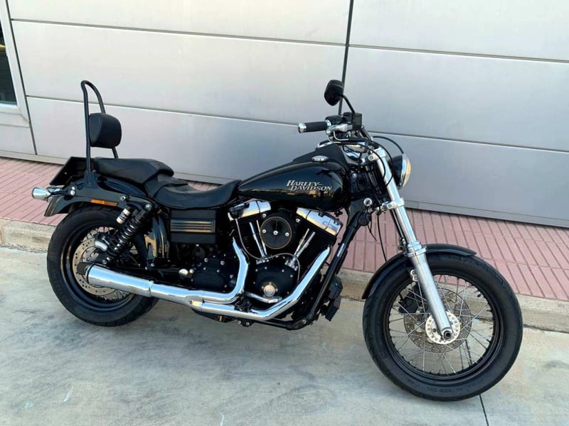 Harley Davidson DYNA STREET BOB FXDB