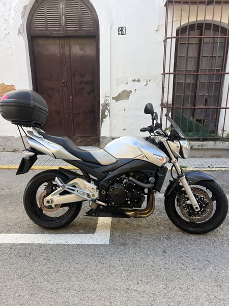 Suzuki GSR 600