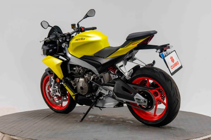 Aprilia TUONO 660
