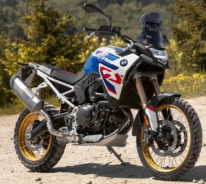 BMW F900GS