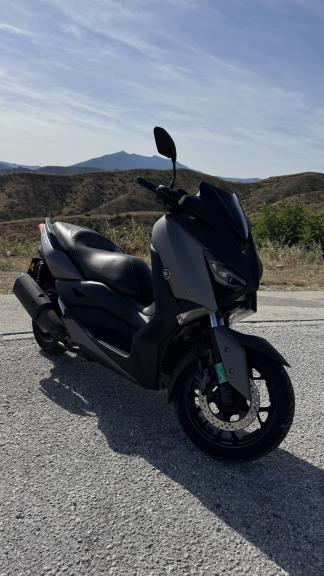 Yamaha X-MAX 300