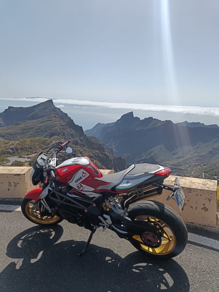 MV Agusta BRUTALE 990 R