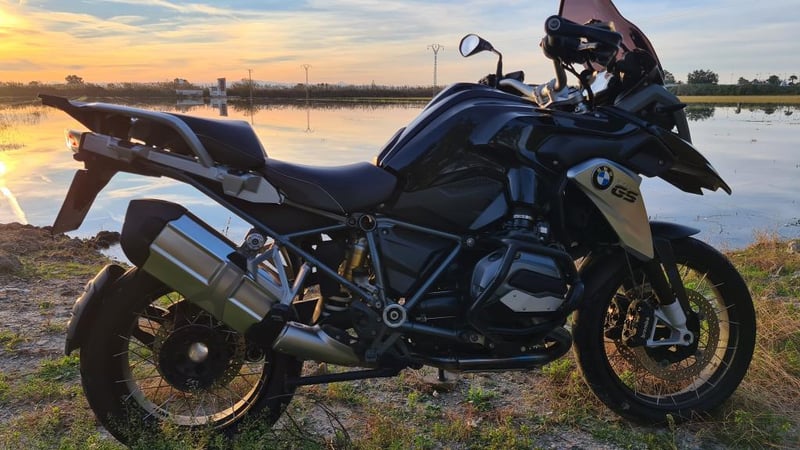 BMW R 1200 GS TRIPLE BLACK 11