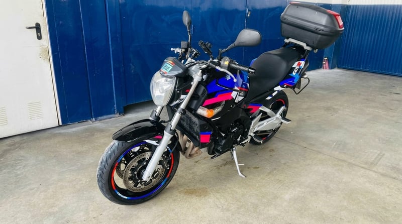 Suzuki GSR 600