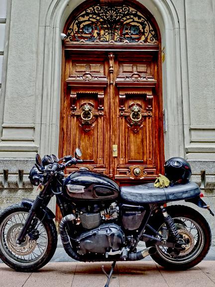 Triumph BONNEVILLE T100 900